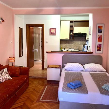 Studio Apartman Sanja Zlobin Екстериор снимка