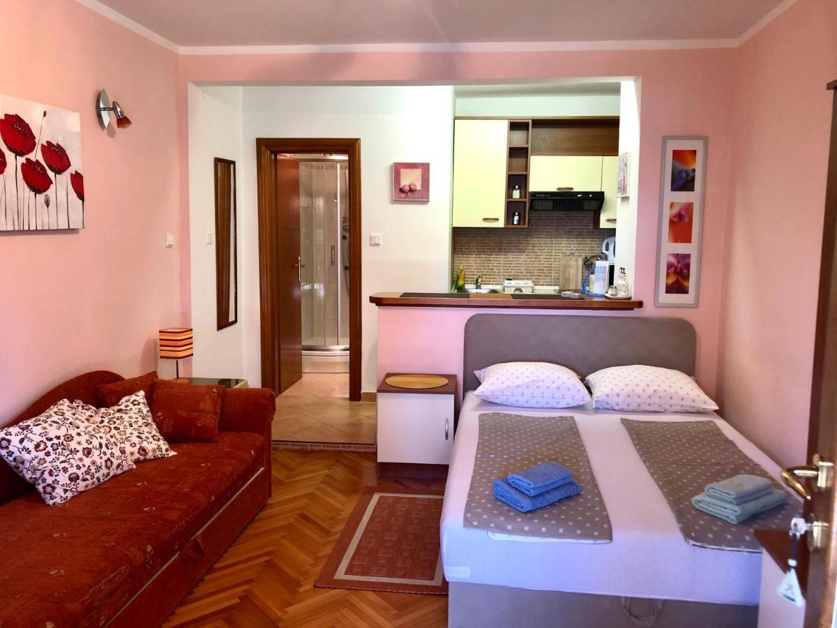 Studio Apartman Sanja Zlobin Екстериор снимка